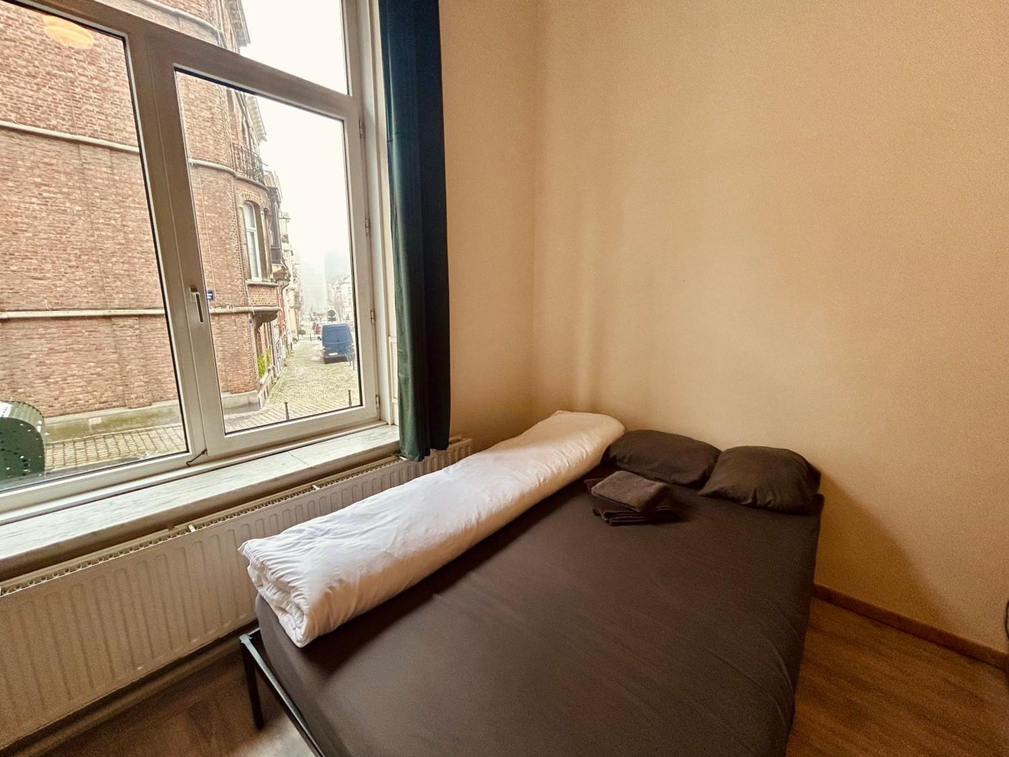 European District Hostel Brussels Exterior photo